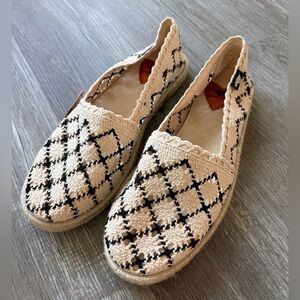 Rocket Dog Cream and Black Espadrilles
